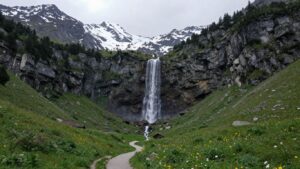 Mehr über den Artikel erfahren Lauterbrunnen Wanderung: Die schönsten Routen im Wasserfall-Tal